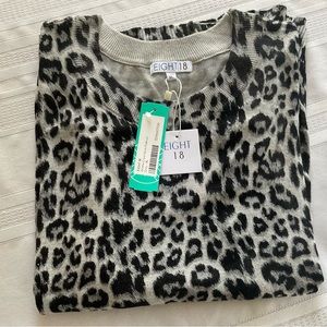 📌 Animal Print Sweater📌 By Eight 18